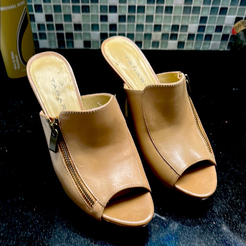 Women's Tan Peep-Toe Mules